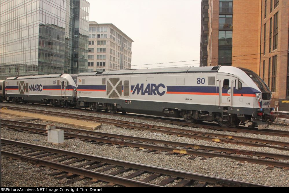 MARC 80, 87 await rush hour